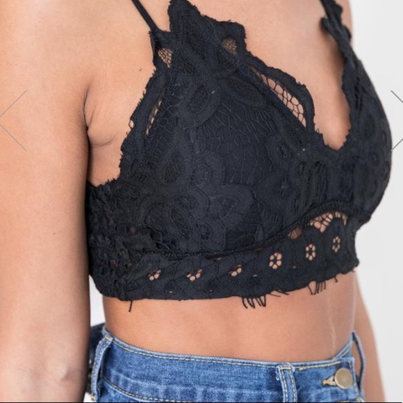 Gray Scallop Lace Double Strap Bralette - Picture 2 of 3